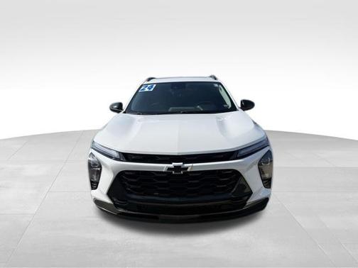 Summit White 2024 Chevrolet Trax ACTIV