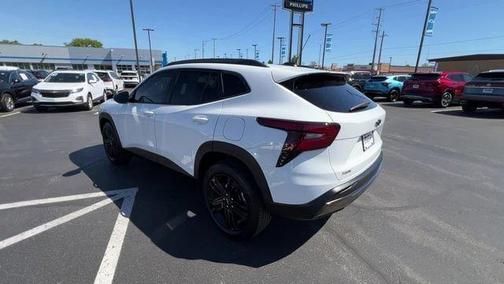 Summit White 2024 Chevrolet Trax ACTIV