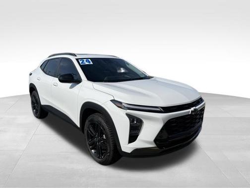 Summit White 2024 Chevrolet Trax ACTIV