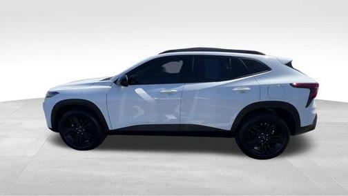 Summit White 2024 Chevrolet Trax ACTIV