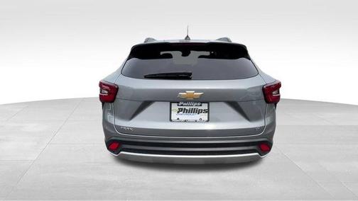 Sterling Gray Metallic 2025 Chevrolet Trax LT