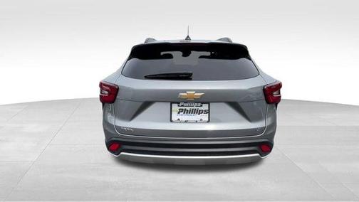 Sterling Gray Metallic 2025 Chevrolet Trax LT