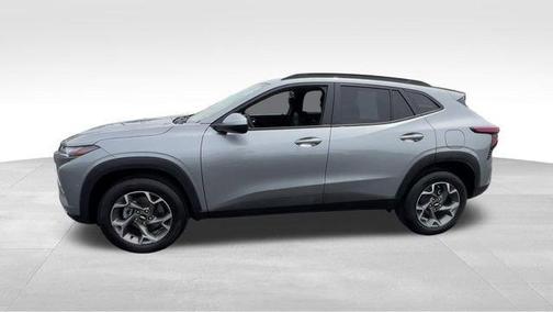 Sterling Gray Metallic 2025 Chevrolet Trax LT