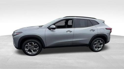 Sterling Gray Metallic 2025 Chevrolet Trax LT