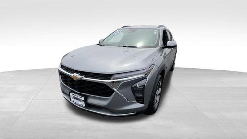 Sterling Gray Metallic 2025 Chevrolet Trax LT
