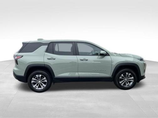 Green 2025 Chevrolet Equinox LT