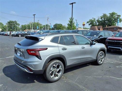 2025 Chevrolet Trax LT