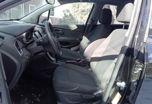 2022 Chevrolet Trax LS