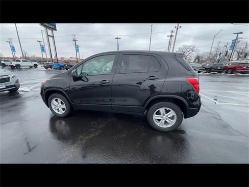 2022 Chevrolet Trax LS
