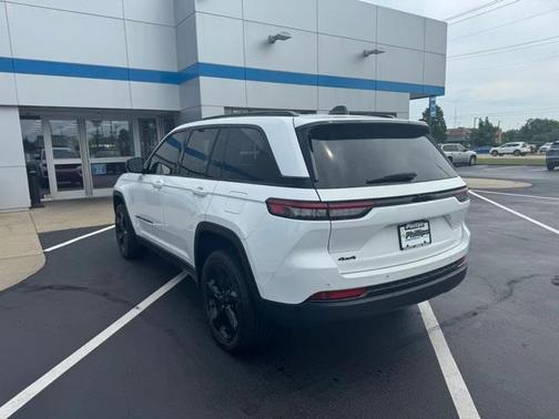 2023 Jeep Grand Cherokee Altitude