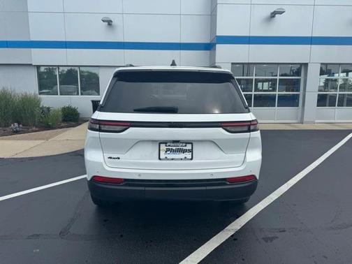 2023 Jeep Grand Cherokee Altitude