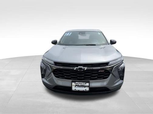 Sterling Gray Metallic 2025 Chevrolet Trax 1RS
