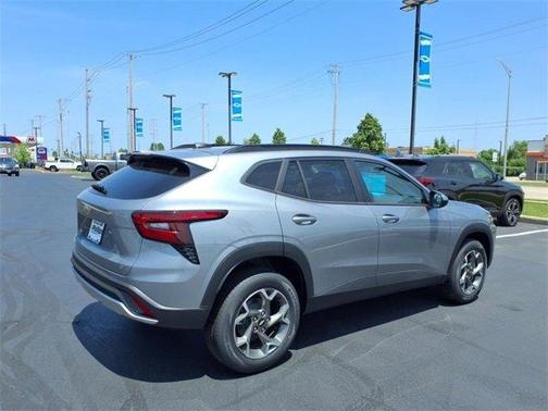 2025 Chevrolet Trax LT