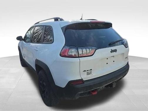 Bright White Clearcoat 2022 Jeep Cherokee Trailhawk