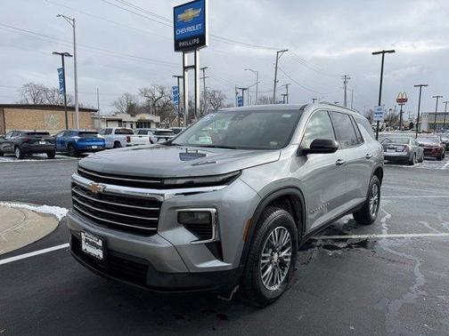 2025 Chevrolet Traverse LT