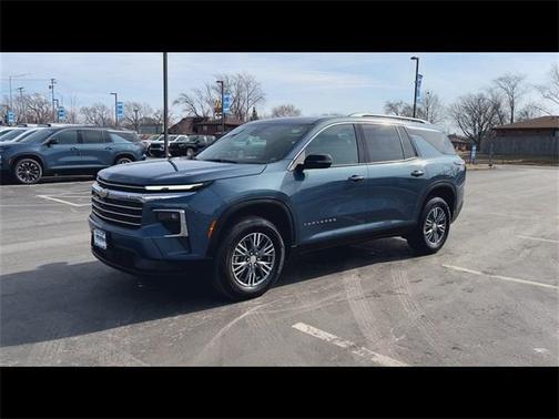 2025 Chevrolet Traverse LT