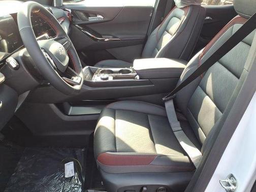 Polar White 2026 Chevrolet Equinox RS