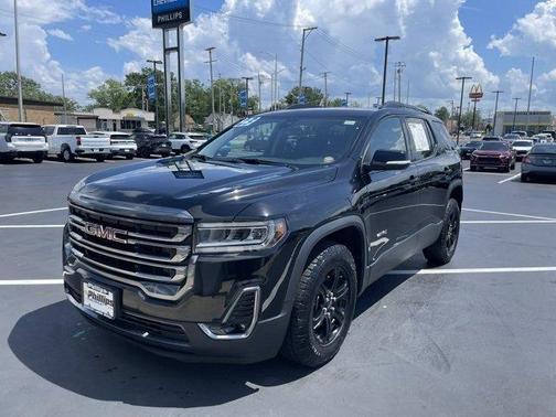 2023 GMC Acadia AT4