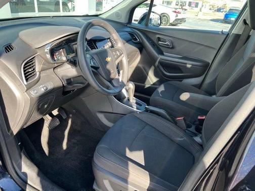 2022 Chevrolet Trax LS