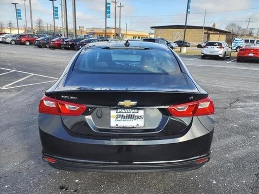 Photo 5 of 31 of 2016 Chevrolet Malibu 1LT