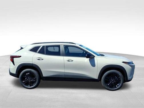 White Sand 2026 Chevrolet Trax ACTIV