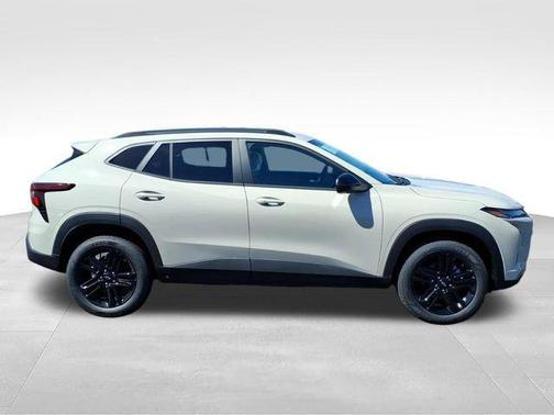 White Sand 2026 Chevrolet Trax ACTIV