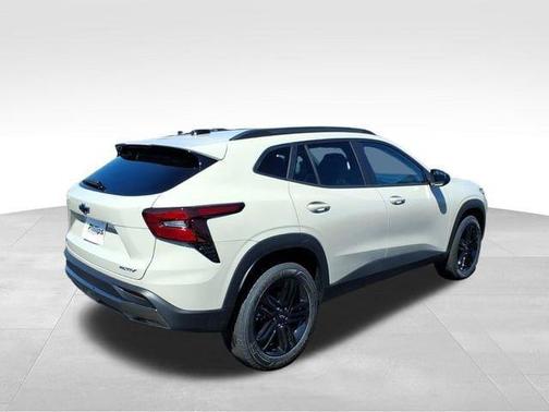 White Sand 2026 Chevrolet Trax ACTIV