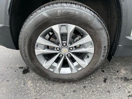 Green 2025 Chevrolet Equinox LT