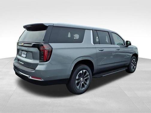 Sterling Gray Metallic 2026 Chevrolet Suburban LS