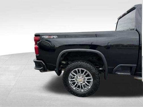 Black 2022 Chevrolet Silverado 2500 Custom