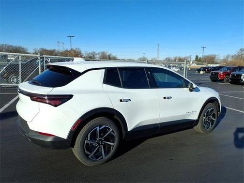 2026 Chevrolet Equinox EV LT 1
