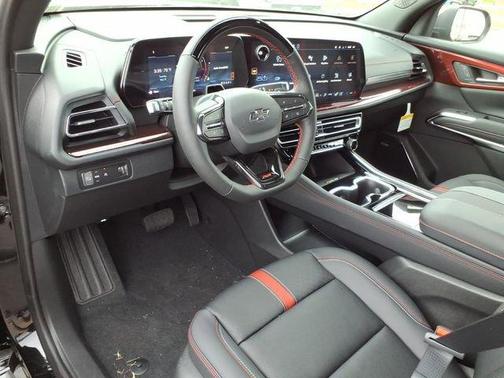 Mosaic Black Metallic 2026 Chevrolet Traverse RS