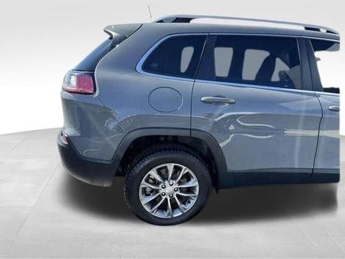 Sting Gray Clearcoat 2021 Jeep Cherokee Latitude Lux