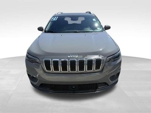Sting Gray Clearcoat 2021 Jeep Cherokee Latitude Lux