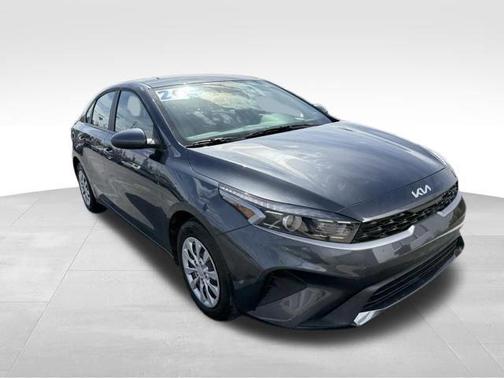Gravity Gray 2024 Kia Forte LX