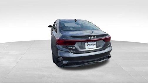 Gravity Gray 2024 Kia Forte LX