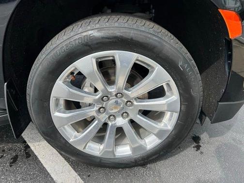 Black 2024 Chevrolet Suburban Premier