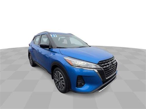 2021 Nissan Kicks SR