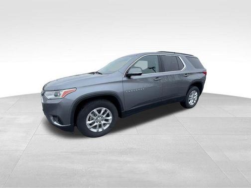 Satin Steel Metallic 2020 Chevrolet Traverse LT Cloth