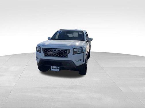 Glacier White 2024 Nissan Frontier SV