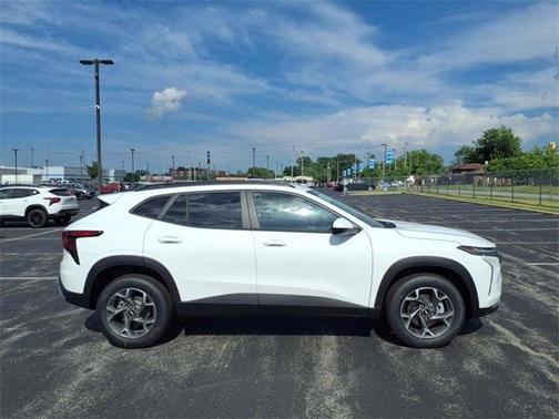 2025 Chevrolet Trax LT