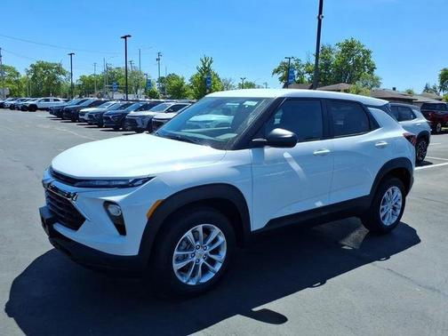 Summit White 2026 Chevrolet Trailblazer LS