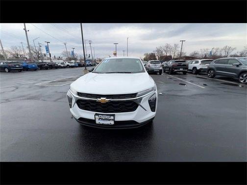 2025 Chevrolet Trax LS