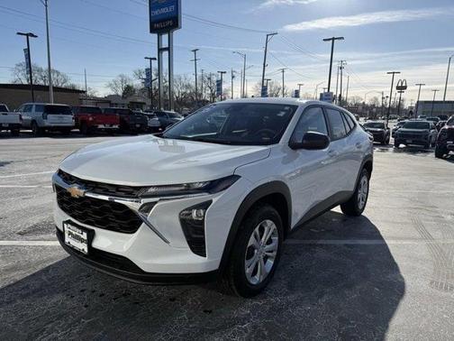 2025 Chevrolet Trax LS