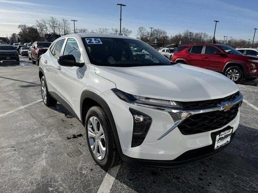 2025 Chevrolet Trax LS