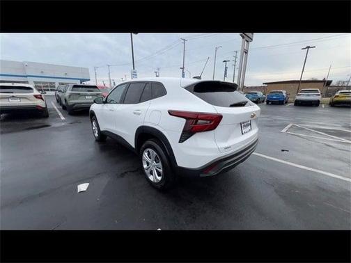 2025 Chevrolet Trax LS