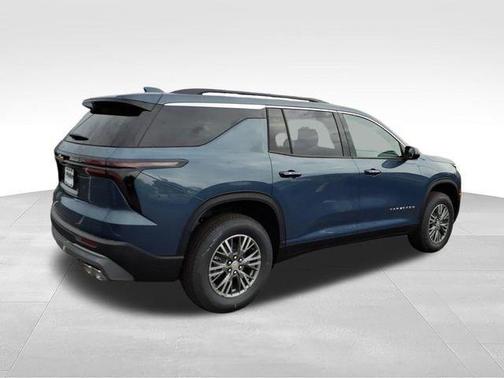 Lakeshore Blue Metallic 2026 Chevrolet Traverse LT