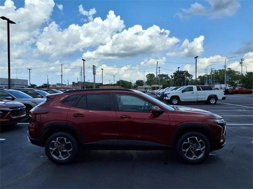 2025 Chevrolet Trax LT
