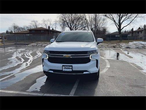 2023 Chevrolet Suburban LS