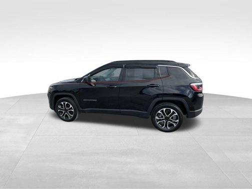 Diamond Black 2022 Jeep Compass Limited